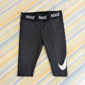 ⭐ Nike Dri Fit cropped pants size 2T